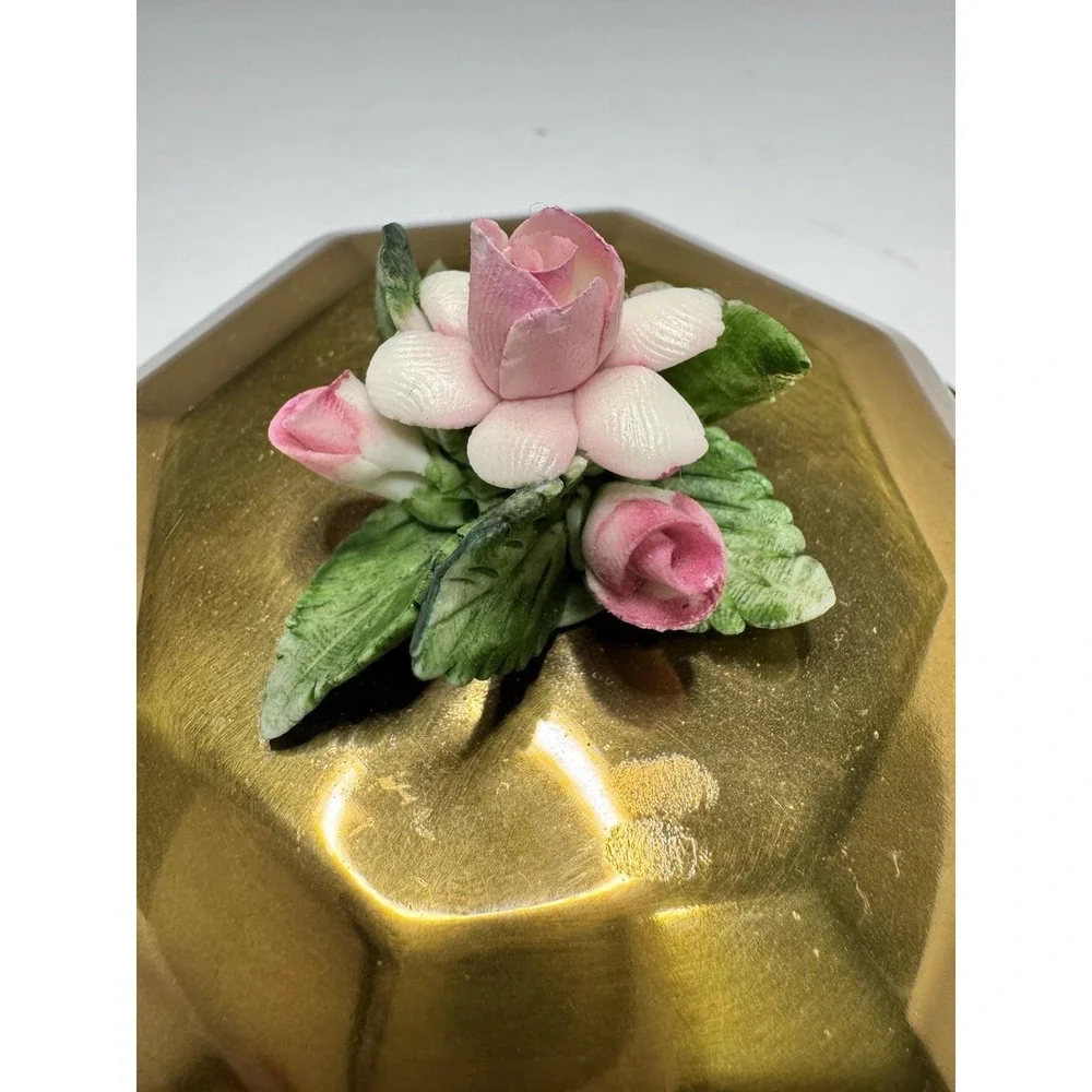VTG Brass Trinket Jewelry Box Hexagon Ceramic Floral Bouquet Handle Italy Patina